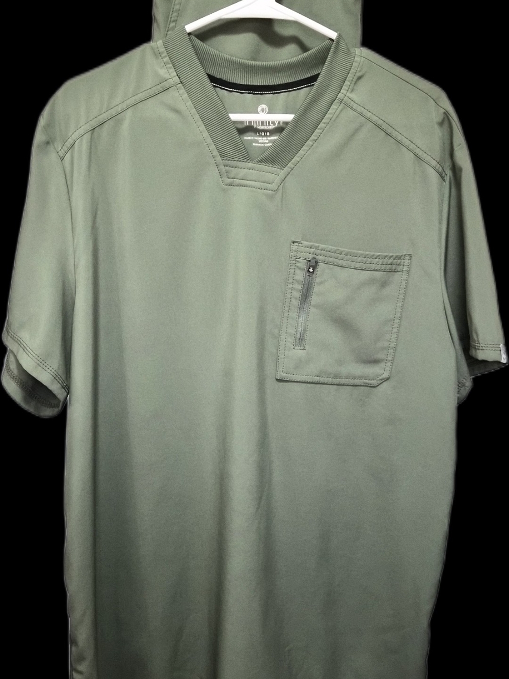 Men's (L) INFINITY Olive Green V-Neck Pocket Scrub Set